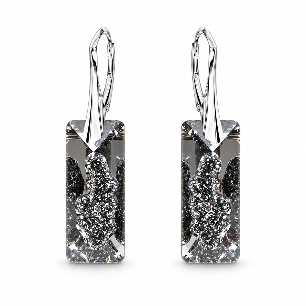 Sidabriniai auskarai „Growing Crystal II (Silver Night)“ su Swarovski® kristalais
