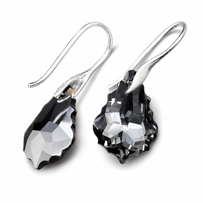 Sudraba auskari „Baroka IV (Silver Night)“ ar Swarovski® kristāliem