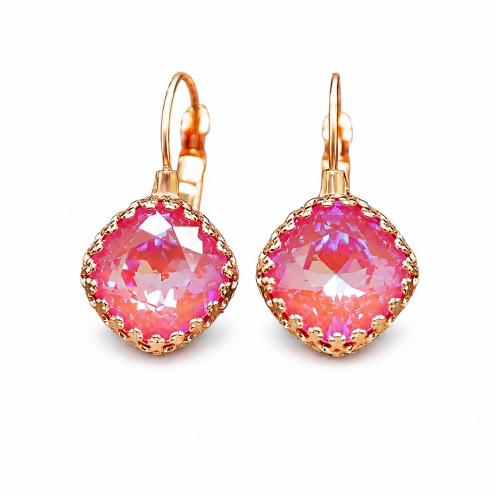 Auskari „Vintage IV (Lotus Pink DeLite)“ ar Swarovski® kristāliem
