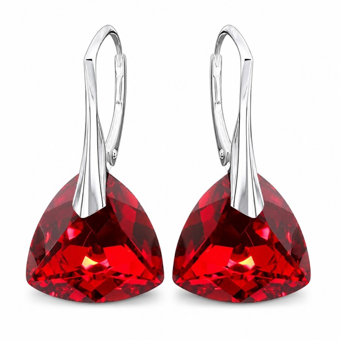 Sudraba auskari „Vakara Mirdzums (Light Siam Comet Argent Light)“ ar Swarovski™ kristāliem
