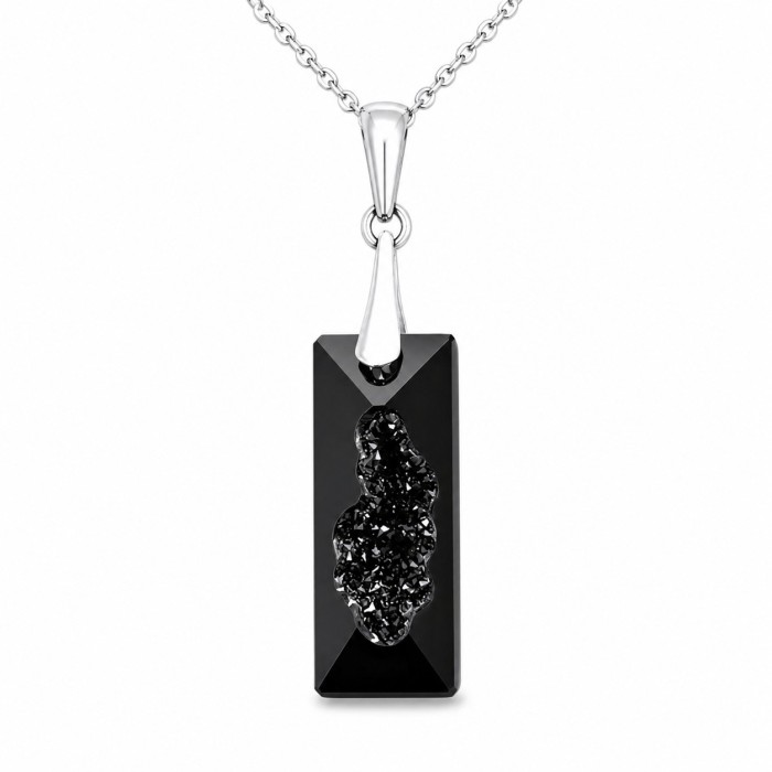 Sudraba komplekts „Augošais Kristāls II (Jet)“ ar Swarovski® kristāliem