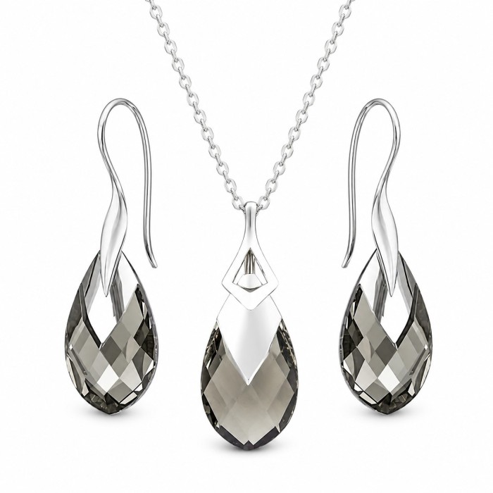 Sudraba komplekts sievietēm „Baroks II (Black Diamond Light Chrome)“ ar Swarovski® kristāliem