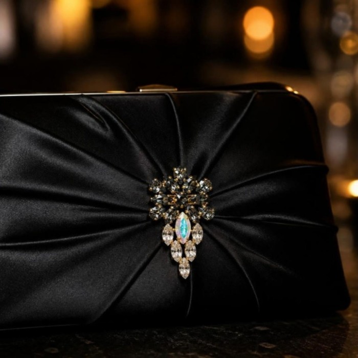 Broša „Mirtele“ ar Swarovski® kristāliem