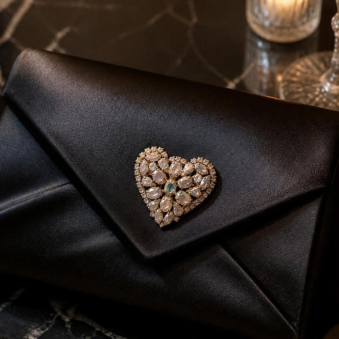 Broša „Kristāla Sirds II (Aurora Borealis)“ ar Swarovski® kristāliem