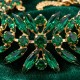 Aproce „Kristāla kārdinājums (Emerald)“ ar Preciosa® kristāliem