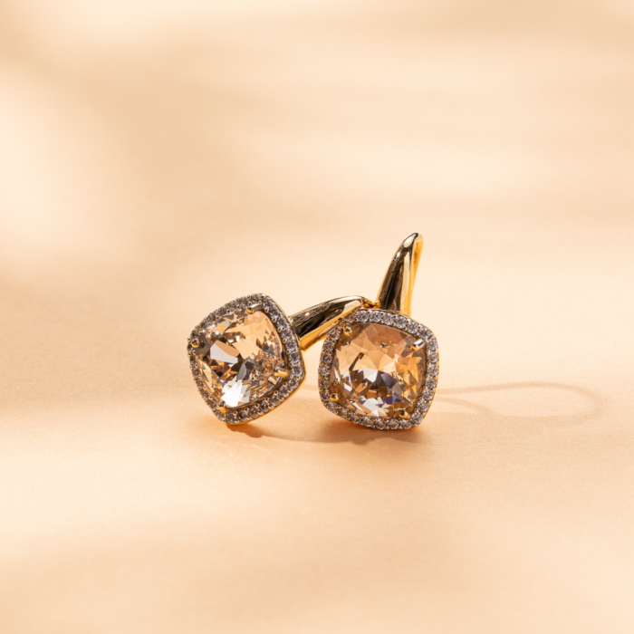 Серебряные серьги 925 пробы «Грань (Light Silk)» с кристаллами Swarovski®