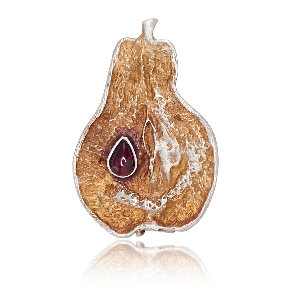 Sidabrinė sagė „Golden Pear II“